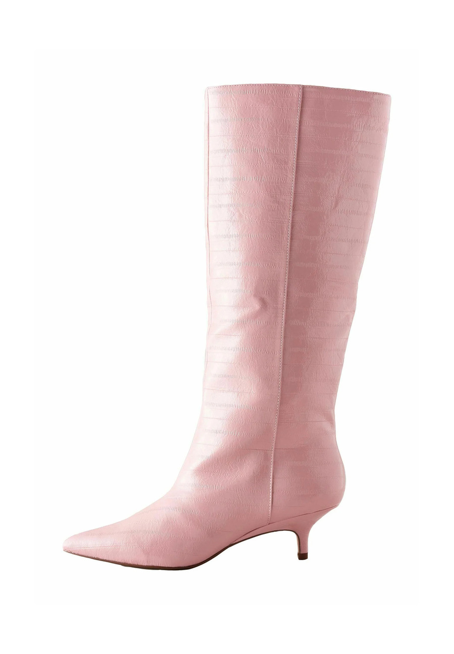 Čizme s kitten potpeticom