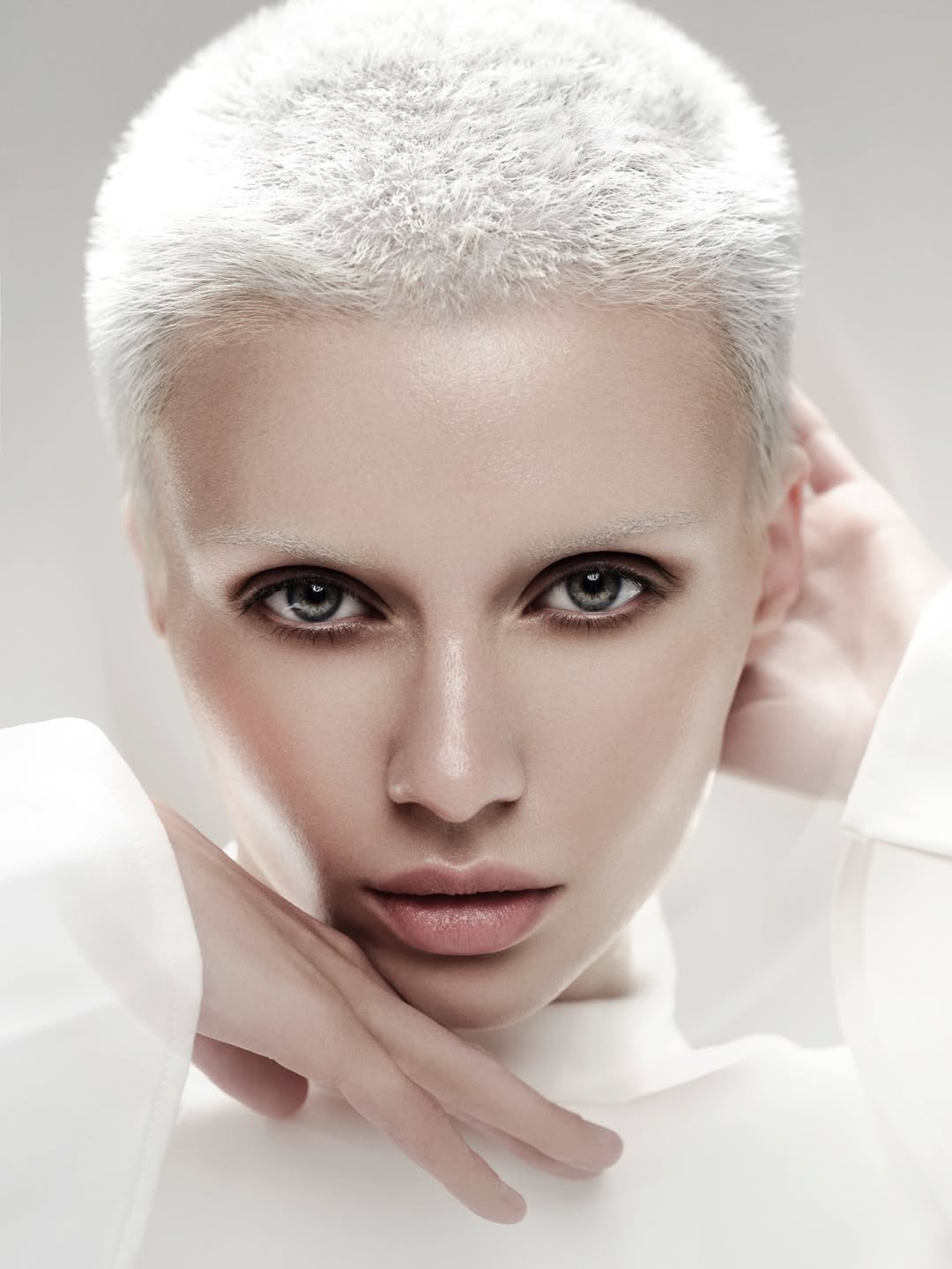 Cloud dancer manikura