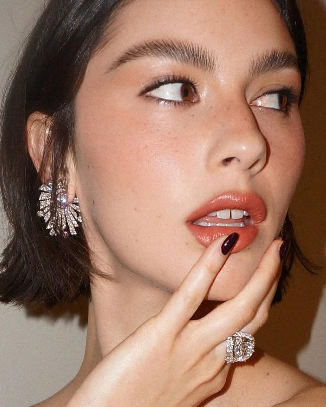 anti-blagdanske manikure