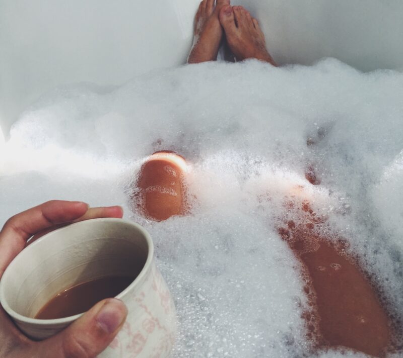 3 navike tuširanja koje vam uništavaju kožu – i kako ih odmah promijeniti