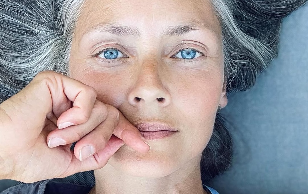 kako našminkati sijede obrve