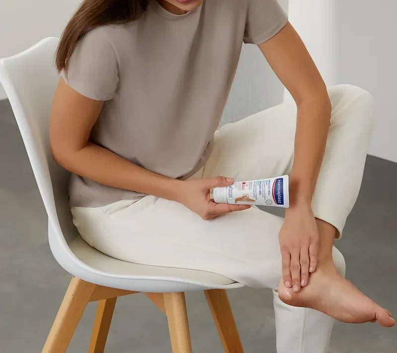 Zimska njega stopala: zašto koža postaje suha i kako joj pomoći?