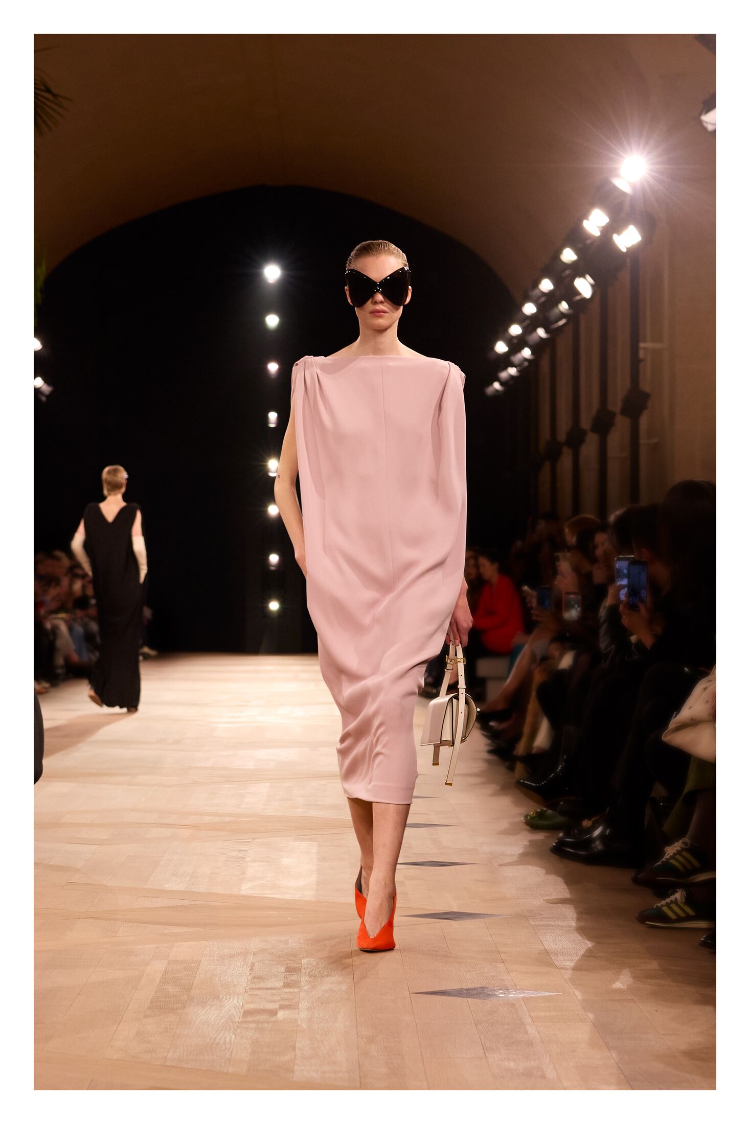 Kako nositi millennial pink u 2026