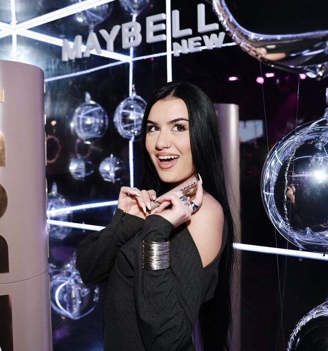 Maybelline party