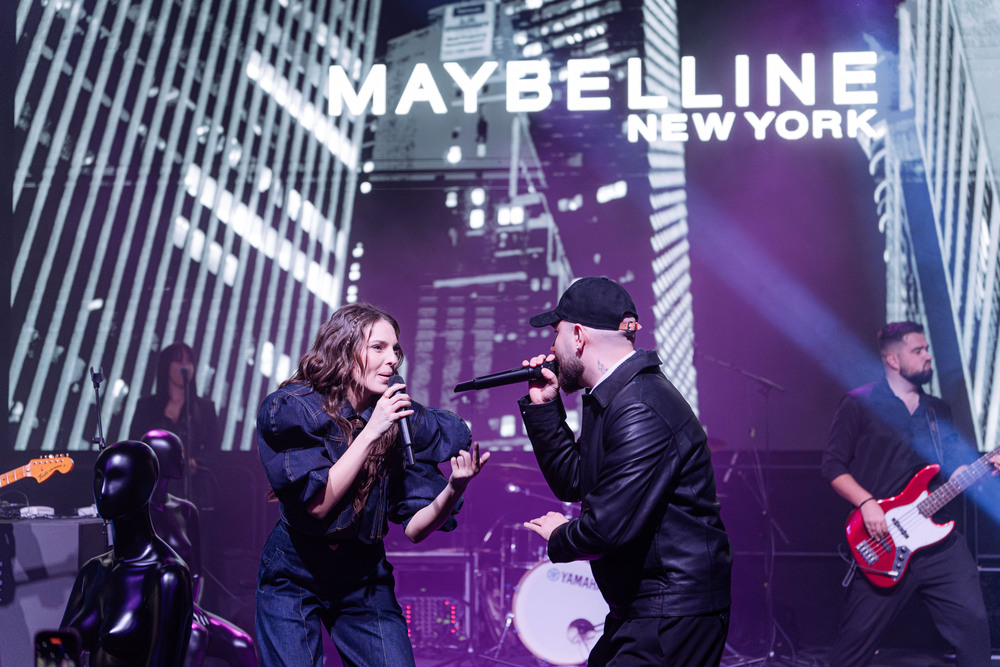 Maybelline party