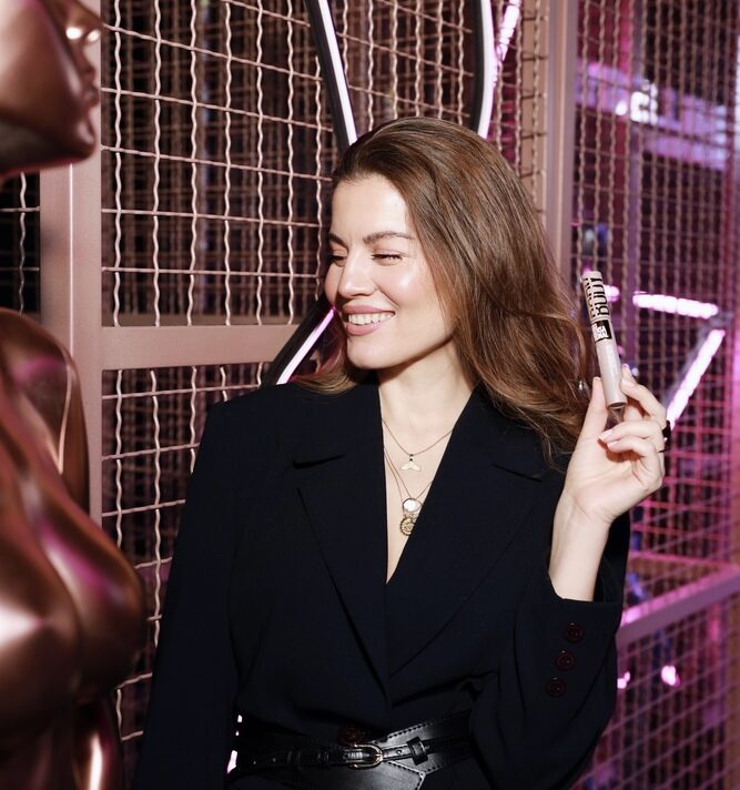 Maybelline party