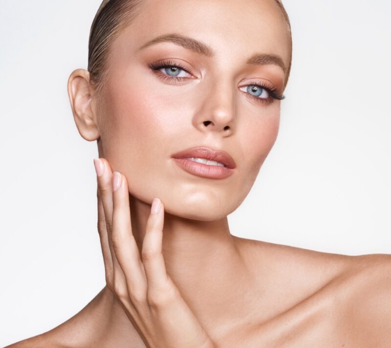 Simona Antonović predstavlja novi Master makeup program