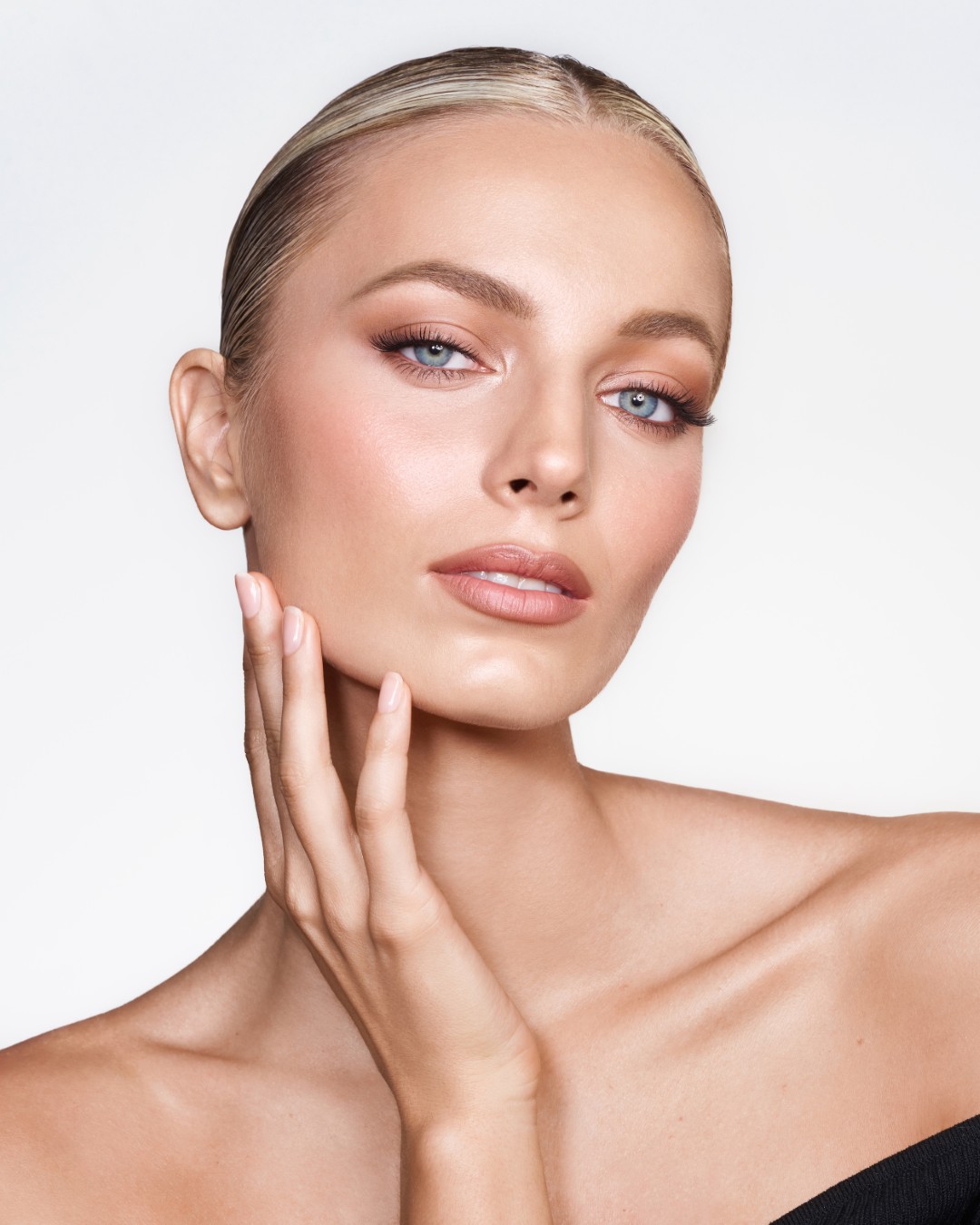 Simona Antonović predstavlja novi Master makeup program