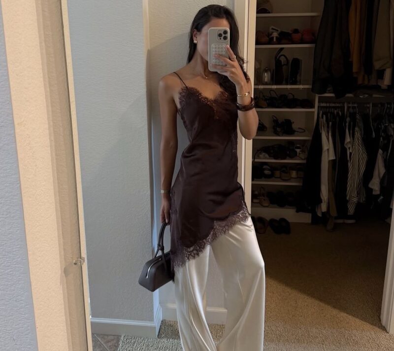 Viralne čipkaste haljine iz Zare sada su snižene, a zbog ovih stylinga ćete ih poželjeti u svom ormaru