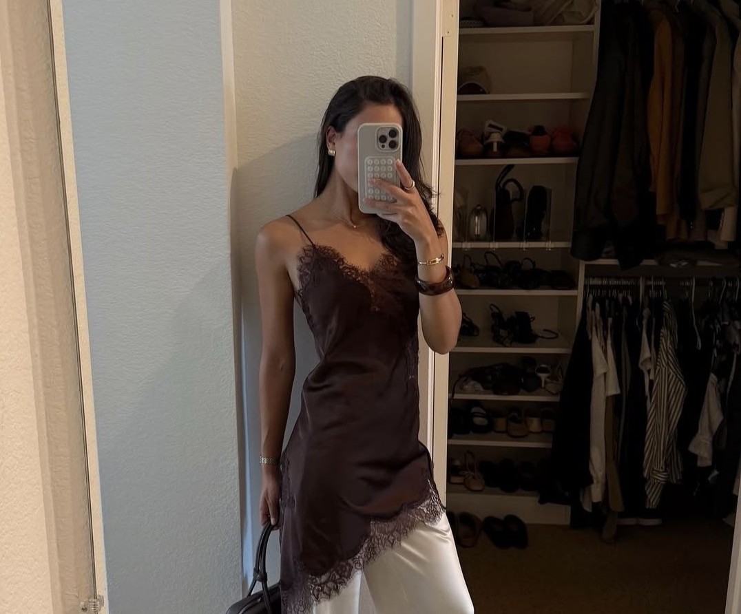 Zara viralna čipkasta haljina