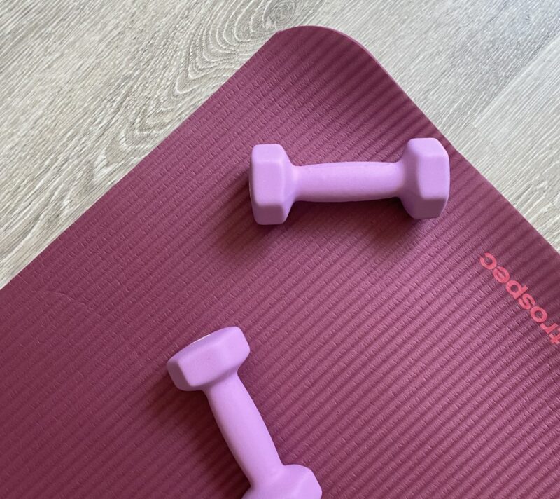 Trenerica otkriva učinkovite kućne treninge bez opreme za dobru formu