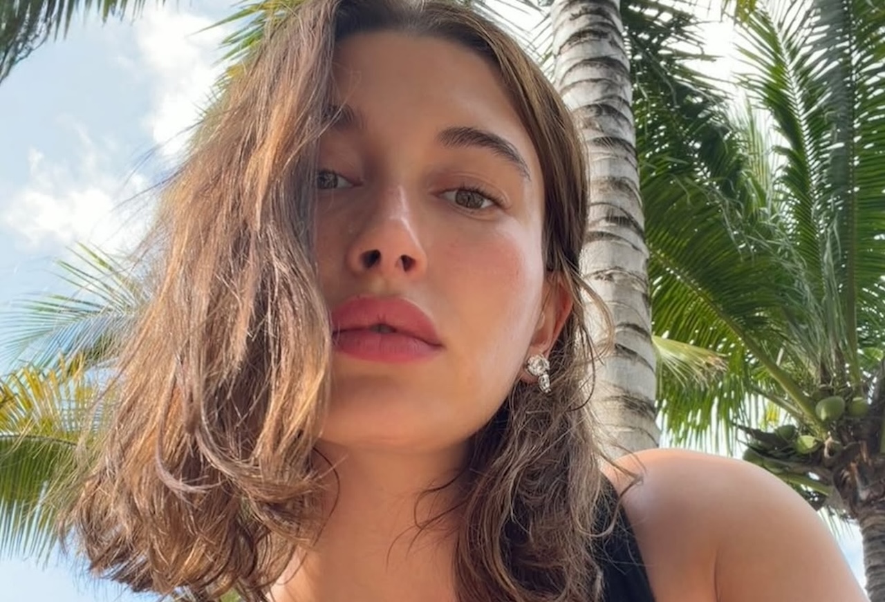 Hailey Bieber makeup trik