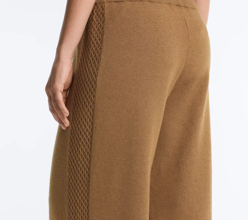 Oysho pleteni loungewear komplet