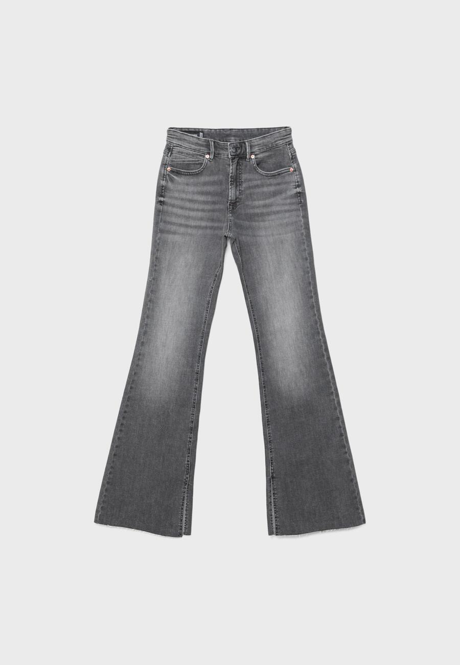 Stradivarius viralne traperice D74