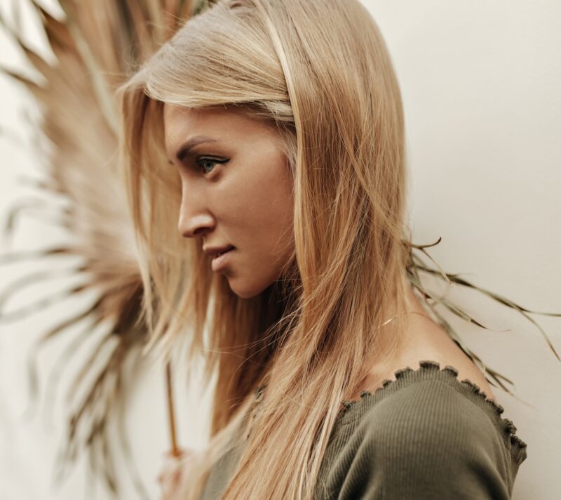 Zašto vaša kosa izgleda umorno iako koristite skupe proizvode? Odgovor je u “deep conditioningu”