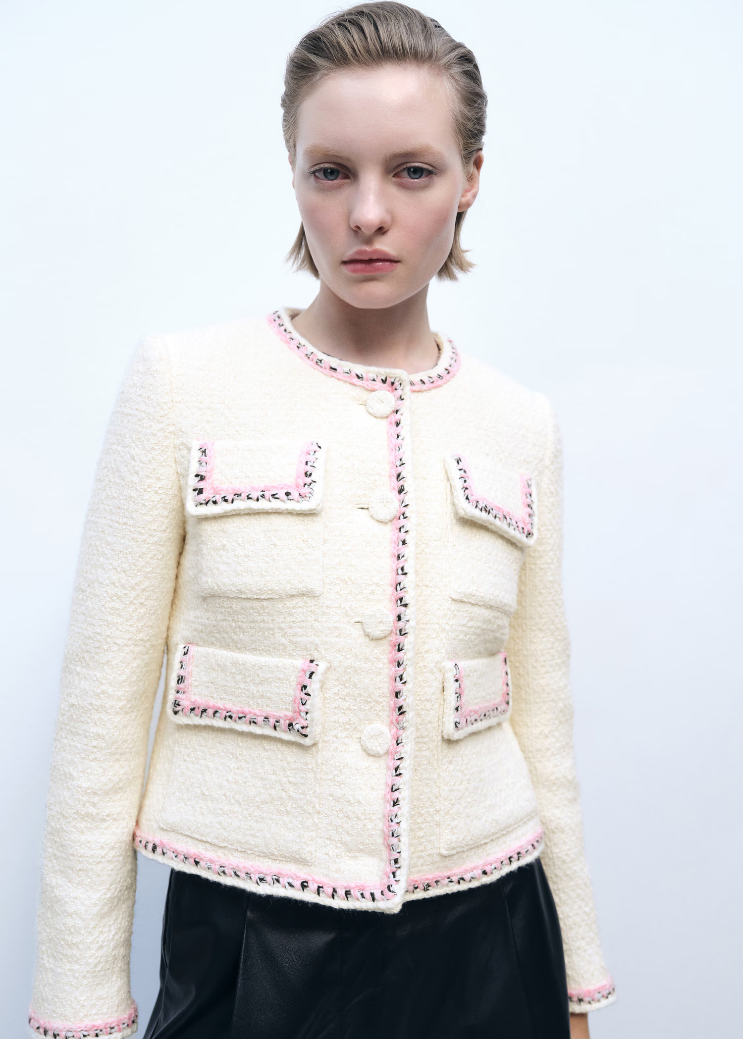 Najljepše jakne od tvida pronašli smo u Mango Outletu