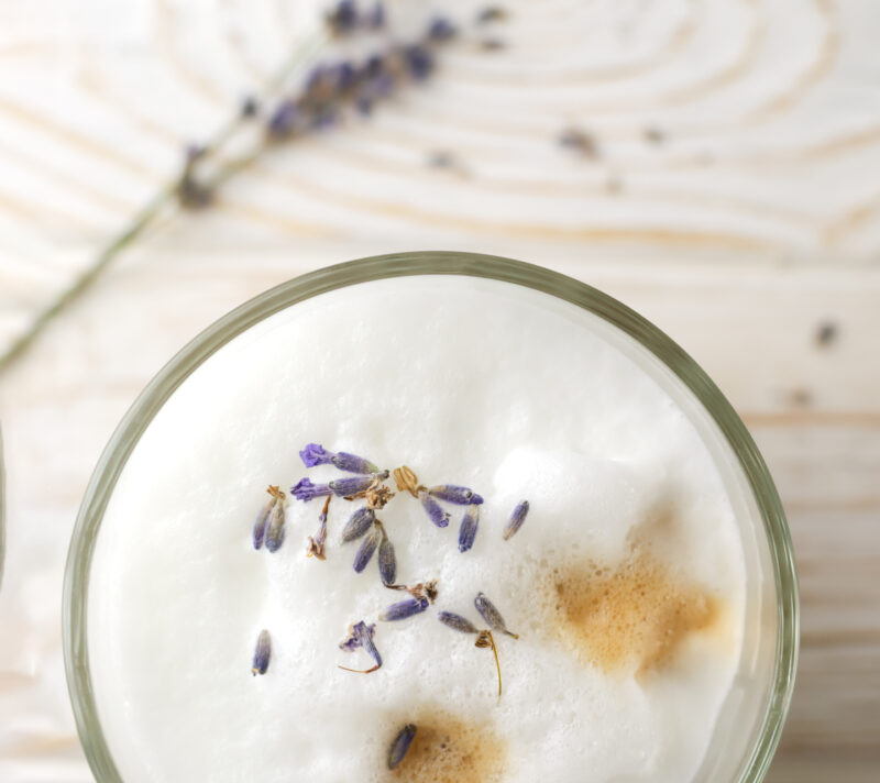 Zašto će ovog proljeća svi pričati o kavi s lavandom?