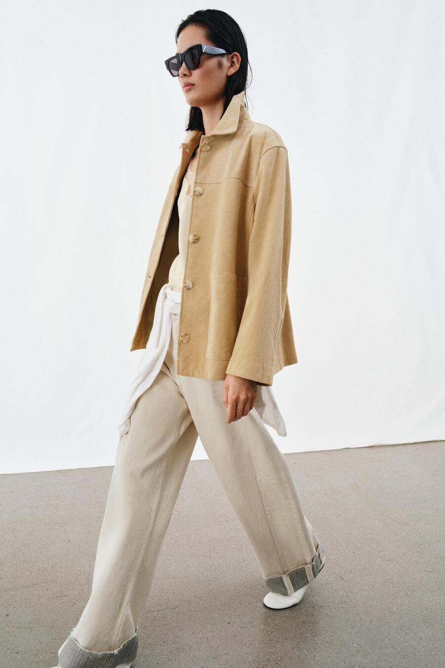 Zara bež jakna od brušene kože