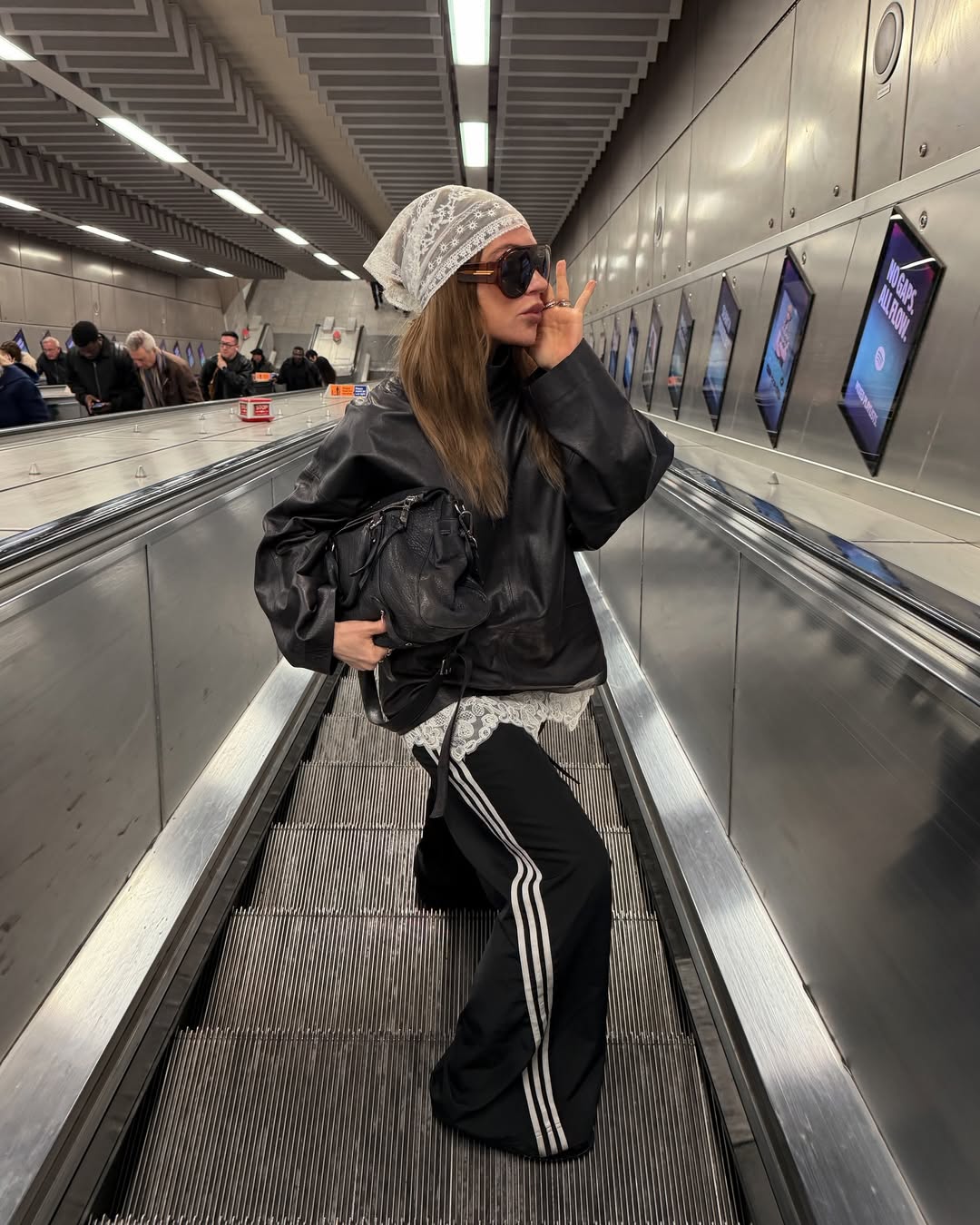 1 komad na 10 načina kožna jakna