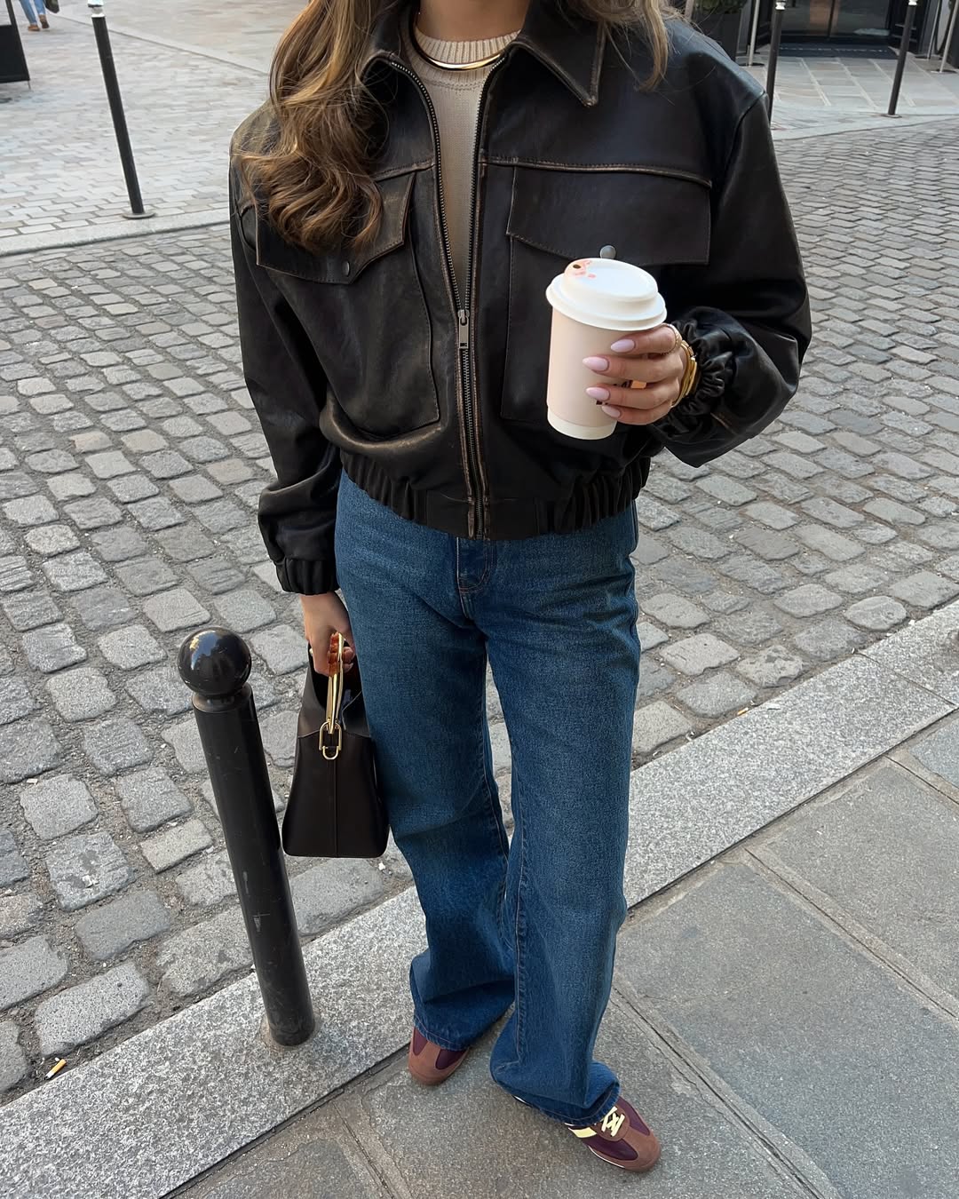 1 komad na 10 načina tamne traperice