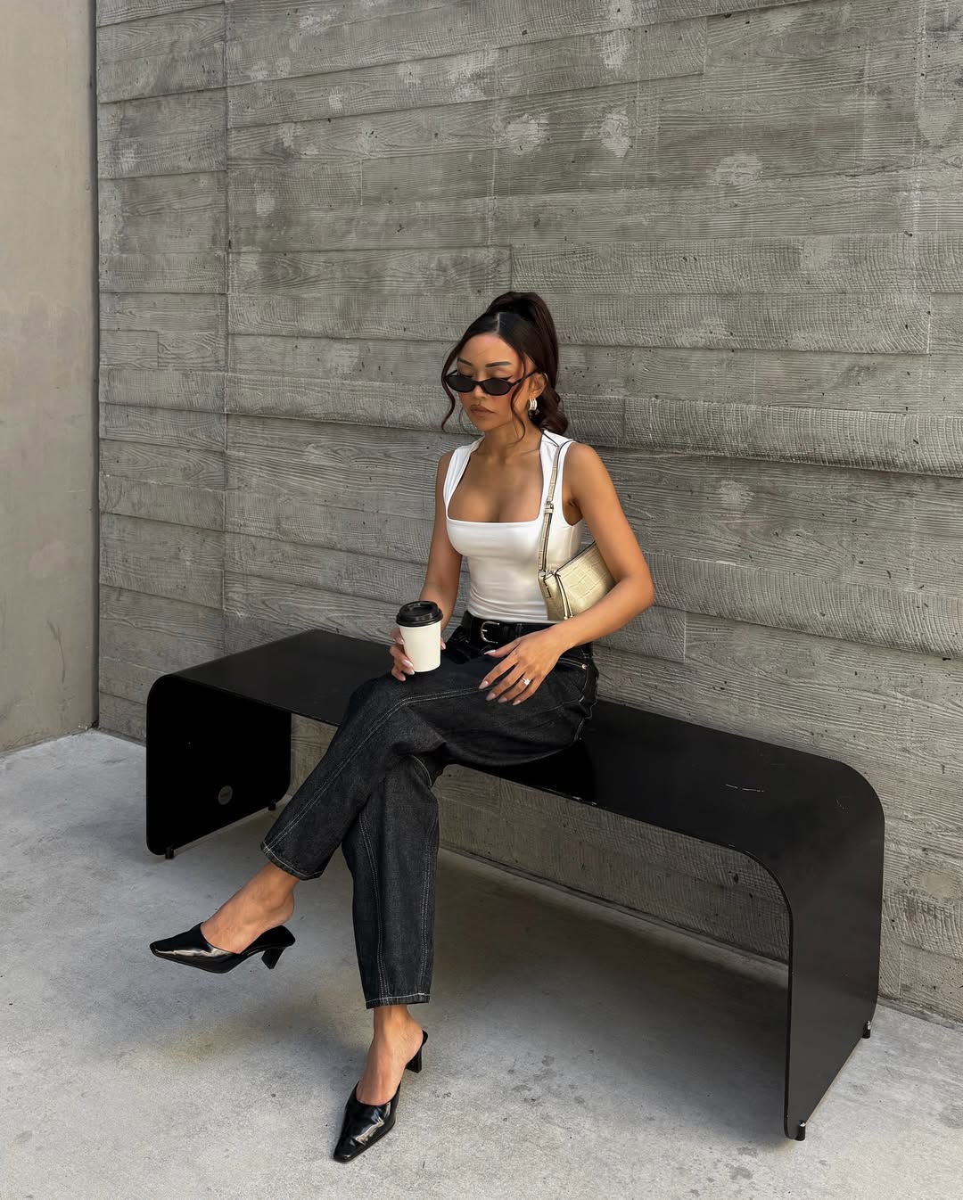 1 komad na 10 načina tamne traperice