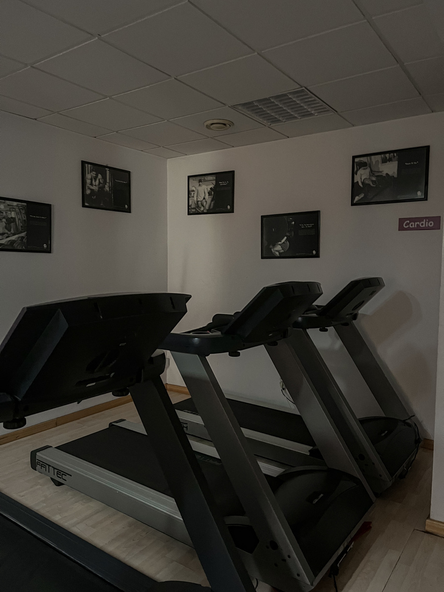 Hodanje uzbrdo sagorijeva više masti od trčanja