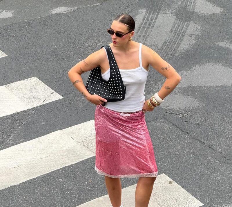 Style guide: kako ovog proljeća kombiniramo suknju i tenisice