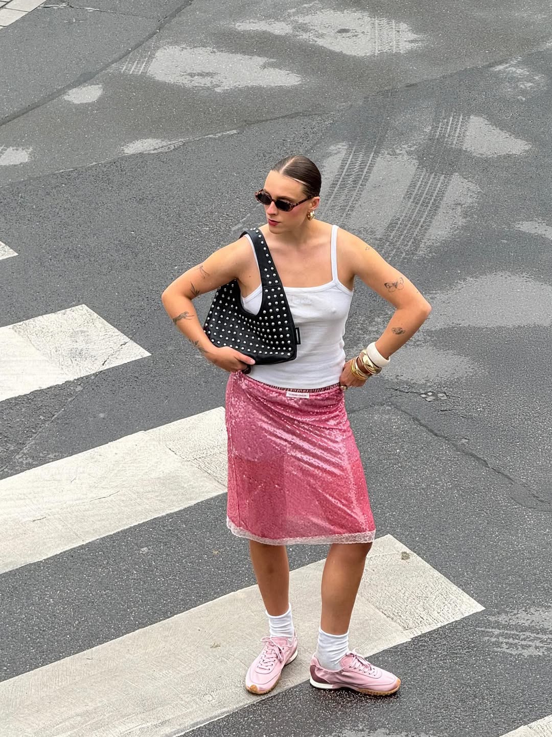 Kako kombinirati tenisice i suknju