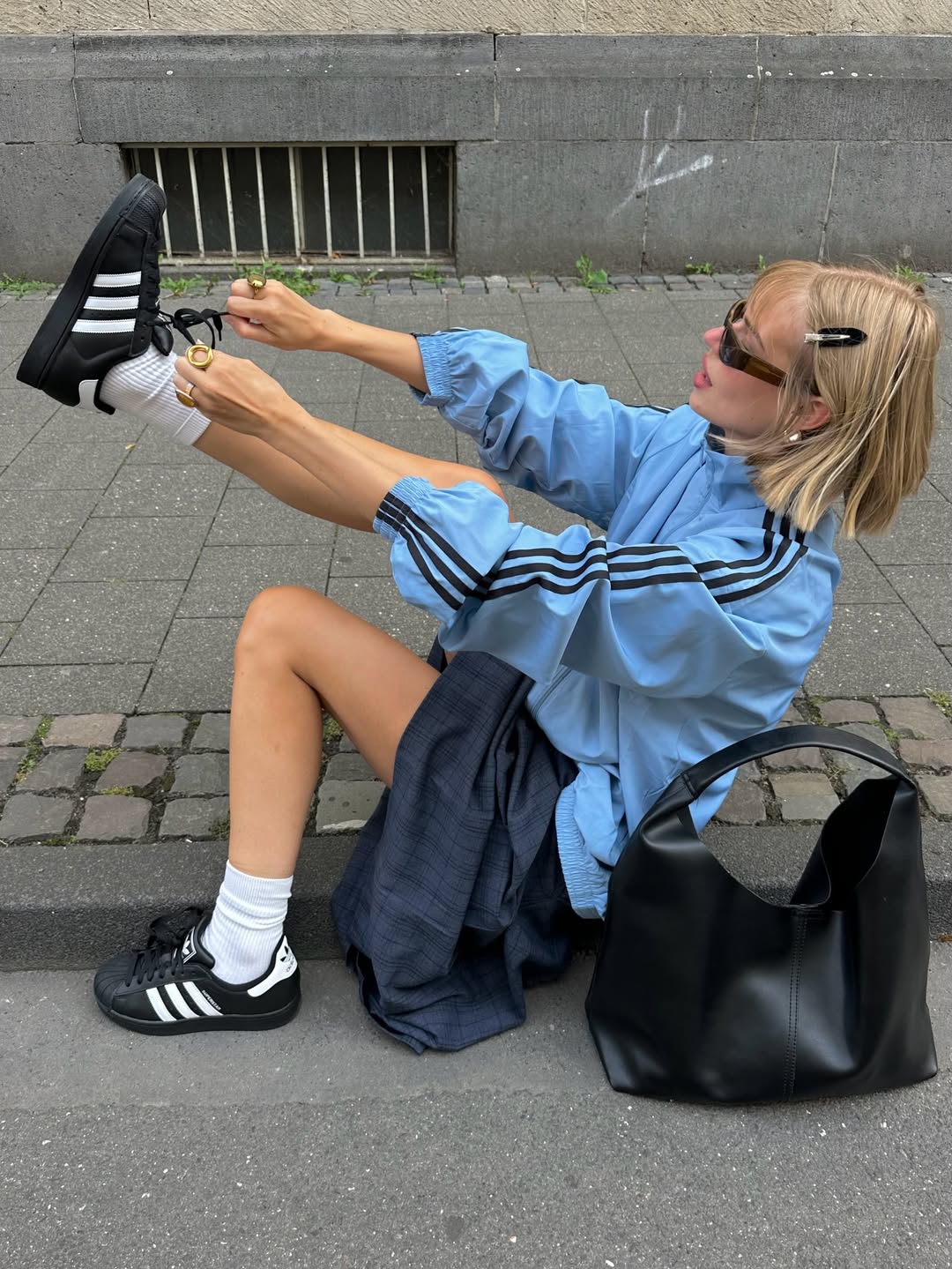 Kako kombinirati tenisice i suknju