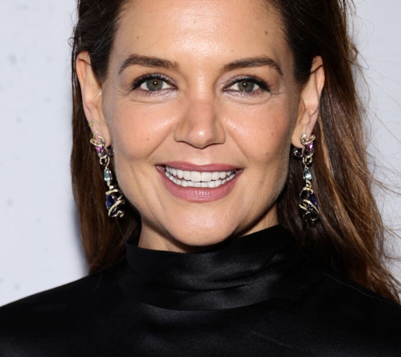 Velika promjena Katie Holmes: od duge smeđe kose do hit frizure sezone