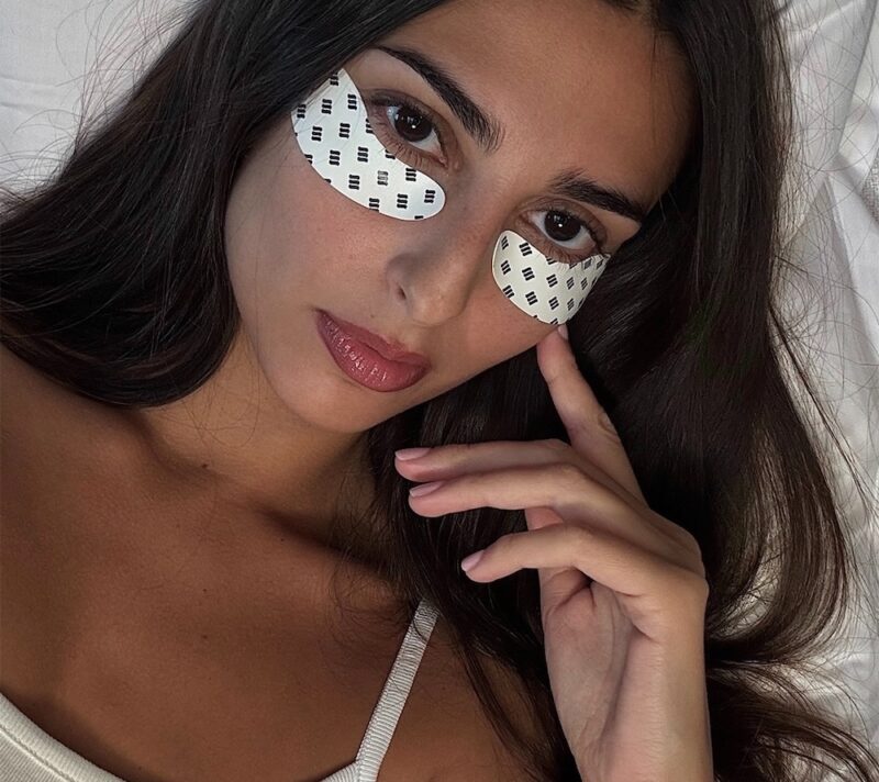 Eye patches vs. okoloočna krema: što je bolje i kako ih kombinirati za najbolji efekt