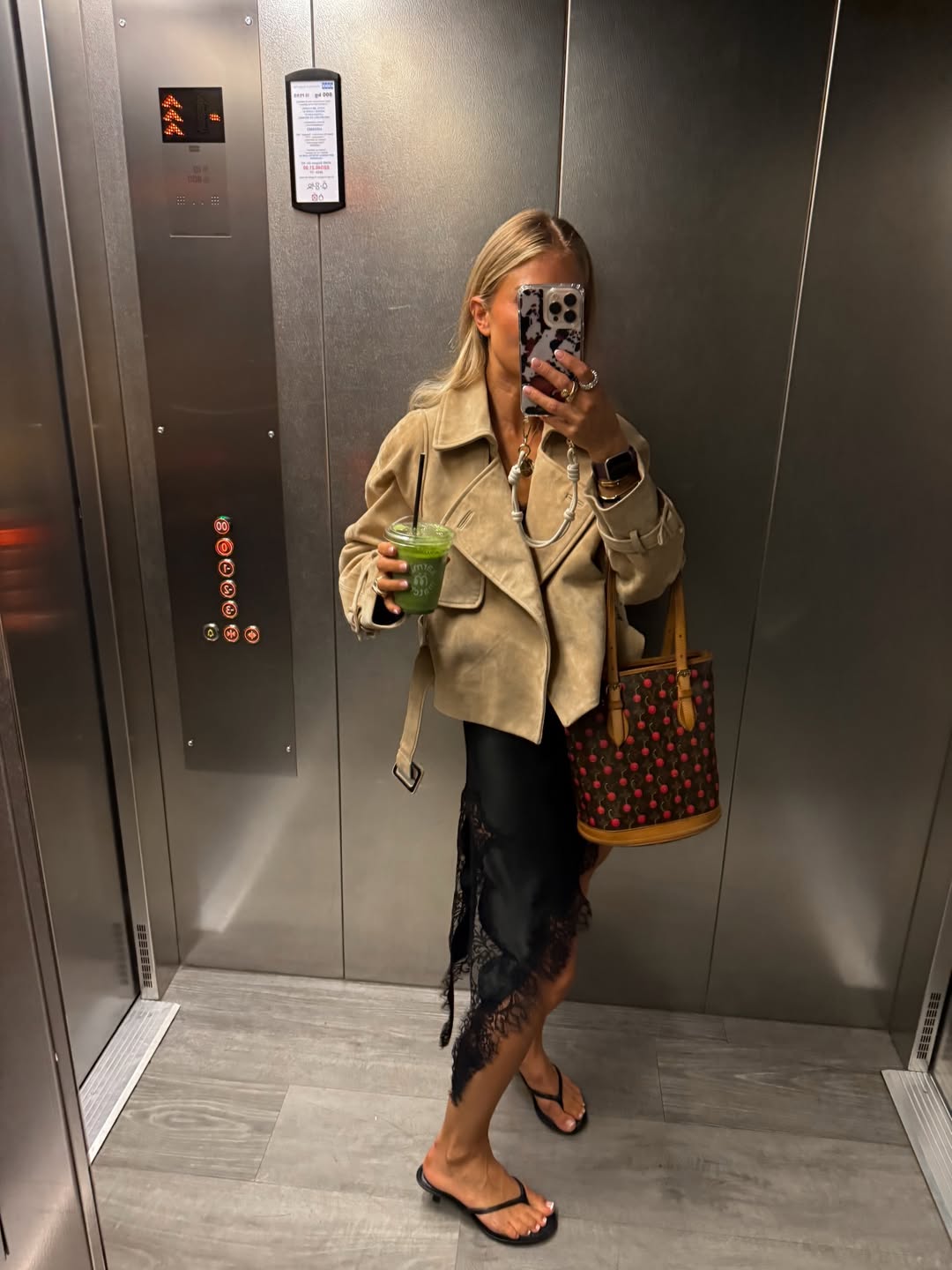 Chic kombinacije crne i smeđe boje