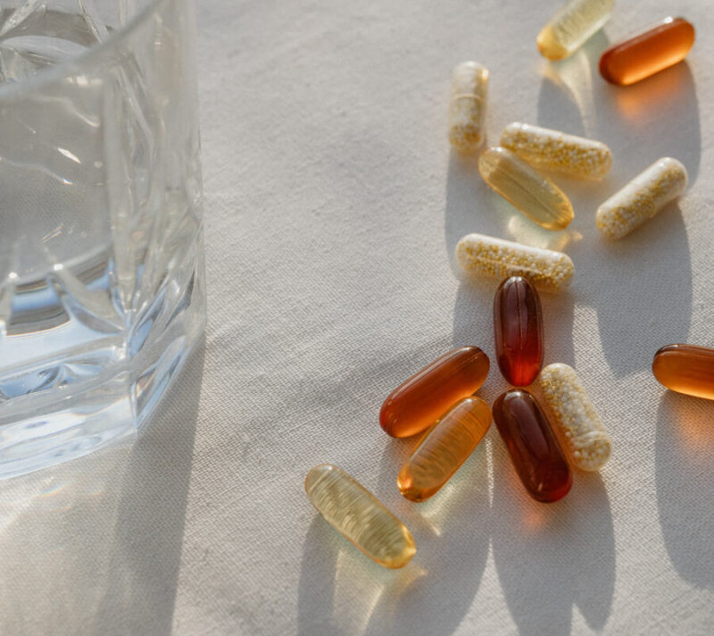 Žene na TikToku uzimaju prenatalne vitamine kao dio beauty rutine. Evo što trebate znati