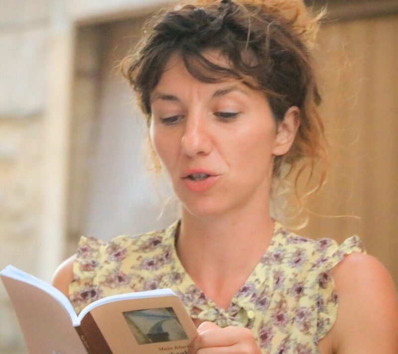 “Pupkovina” Maje Klarić intimna je zbirka poezije o majčinstvu