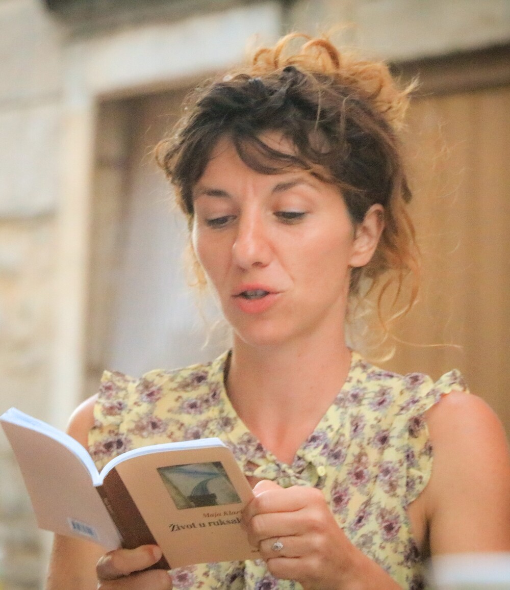 Maja Klarić zbirka poezije pupkovina