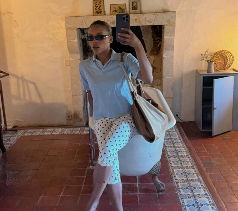 Zara točkaste capri hlače Hailey Bieber