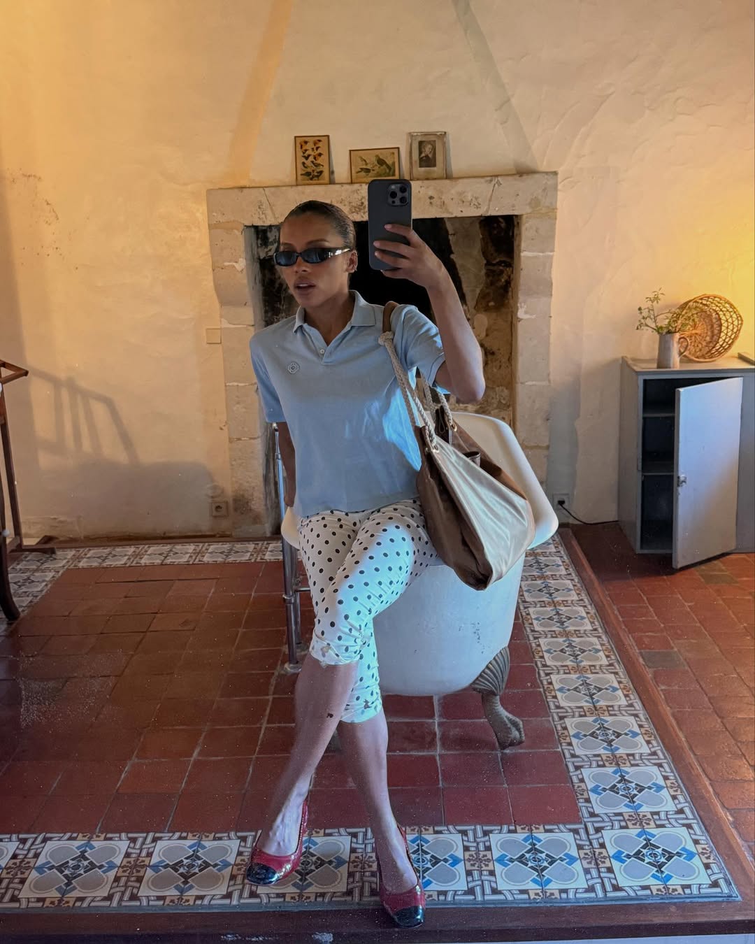 Zara točkaste capri hlače Hailey Bieber