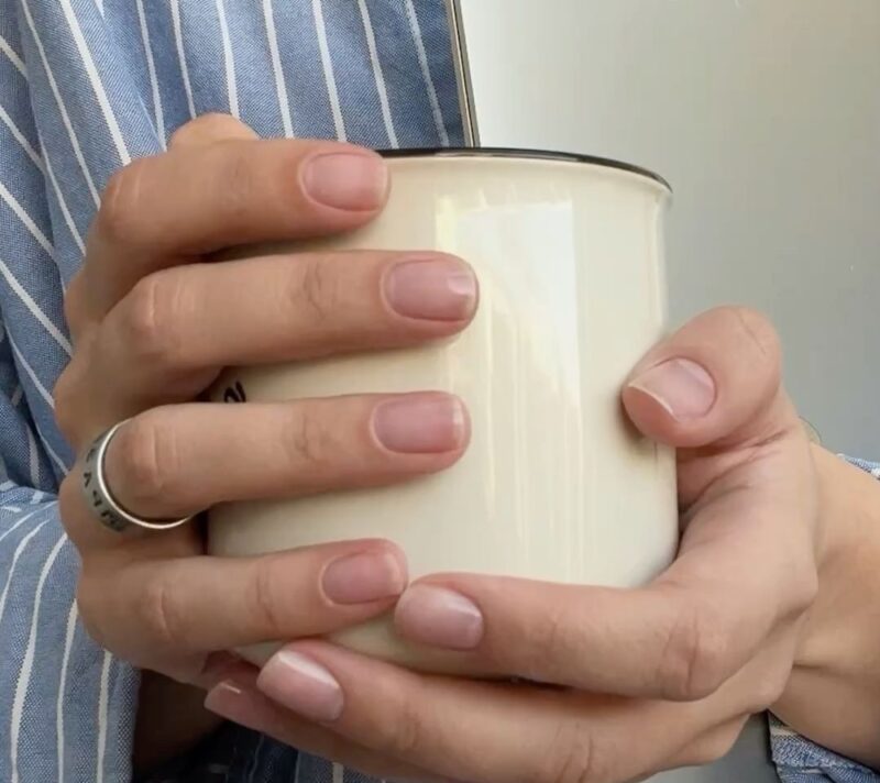 Je li era gel manikura gotova? Nosimo “naked nails” i nokti nikad nisu izgledali elegantnije