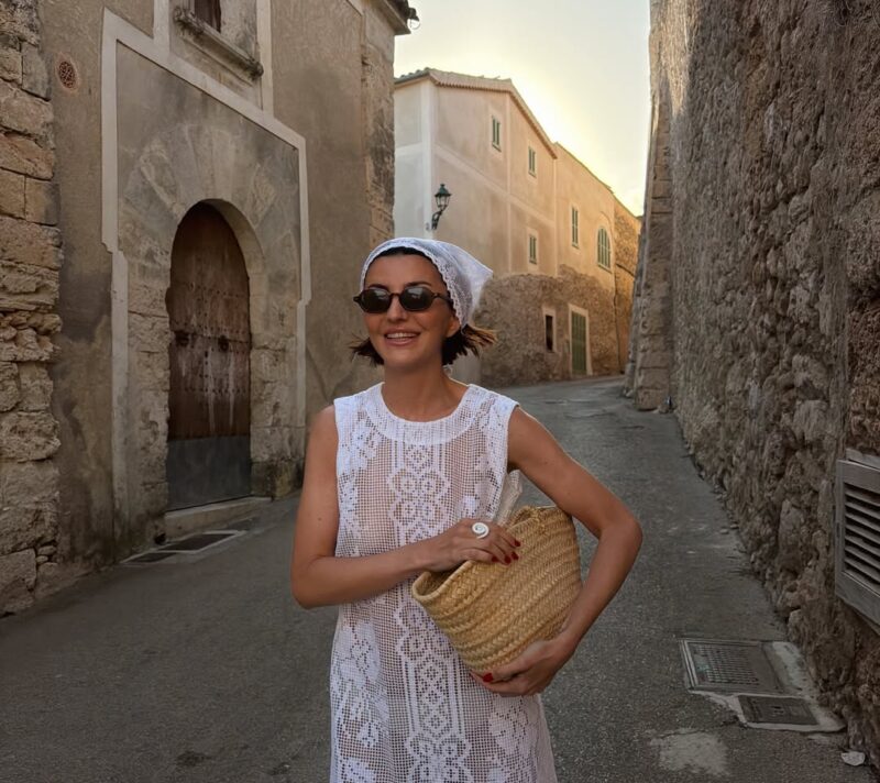 Jedinih 5 basic komada koji vam ovog ljeta trebaju – od posla do plaže!