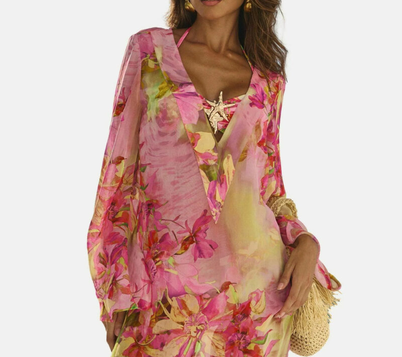 Beach cover-up 2026.
