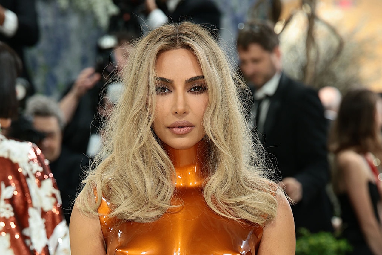 Kim Kardashian frizura