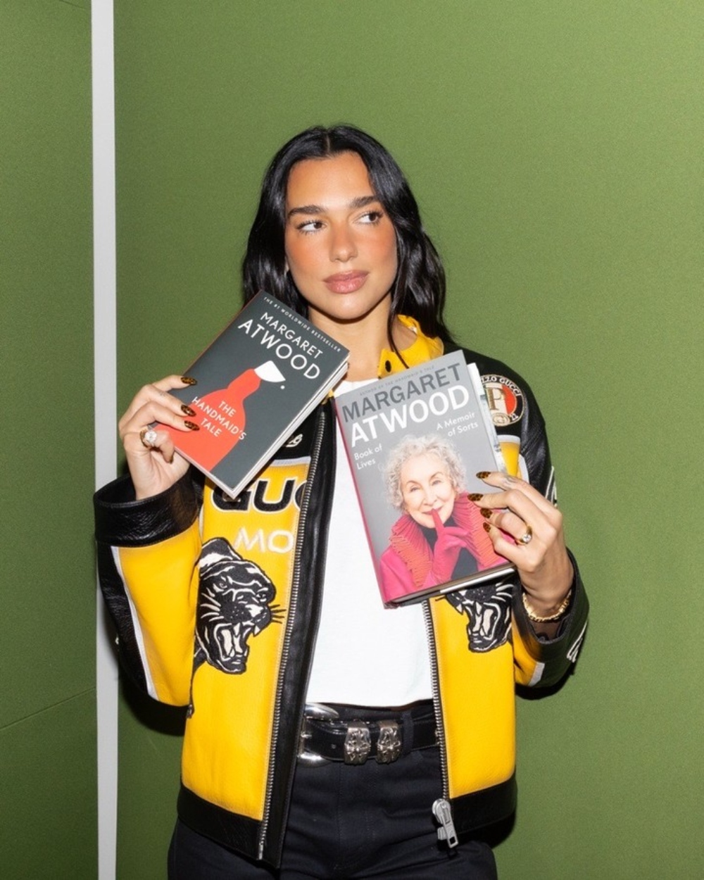 dua lipa otvorila knjižnicu