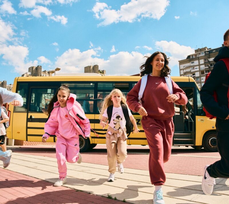 Ova Back to School kolekcija spaja sneaker kulturu, sport i street style