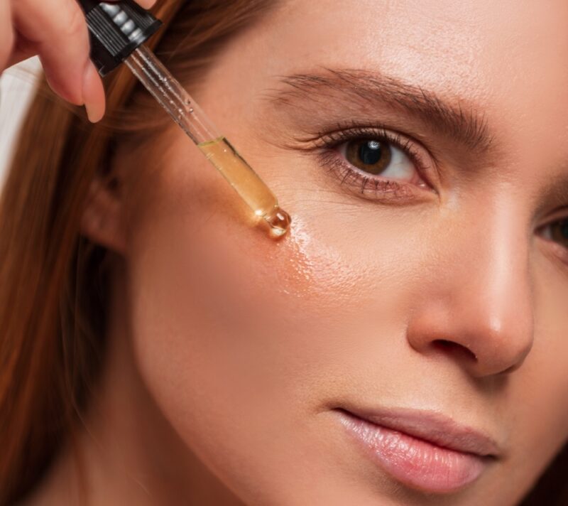 Peptidi ili retinol: što je bolji izbor za čvršću i zaglađeniju kožu