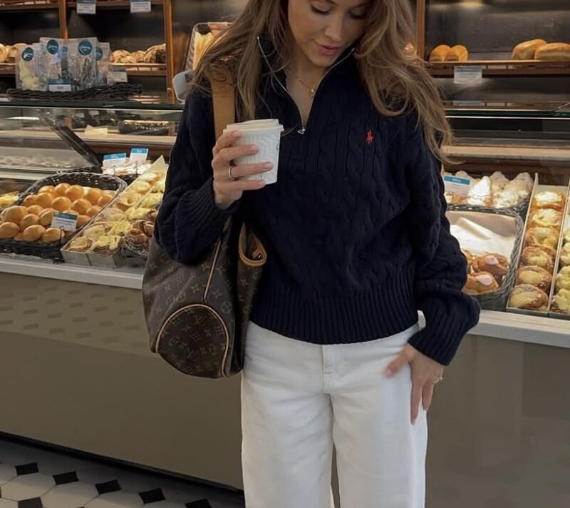 Zaboravite na dolčevite i klasične veste: ovaj chic pulover najpopularniji je model jeseni