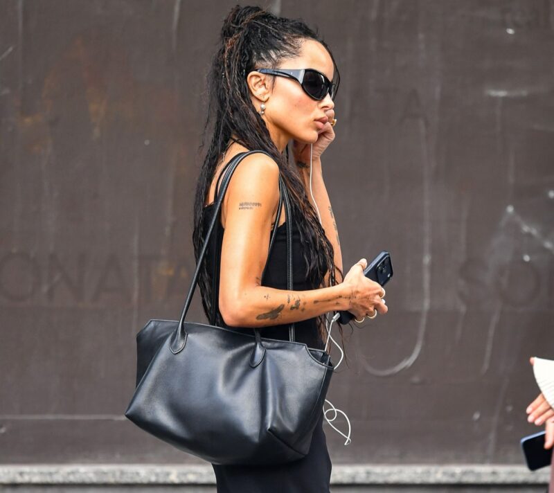 Zoë Kravitz ima savršen outfit za prijelazno razdoblje – i vrlo ga je lako kopirati