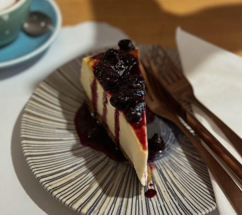 Zdravija verzija omiljenog deserta: ovaj cheesecake od grčkog jogurta morate isprobati