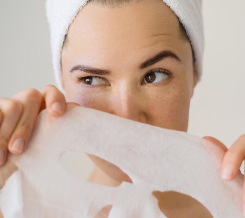 Jesenski reset kože: kako ponovno uvesti retinol i kiseline bez iritacije