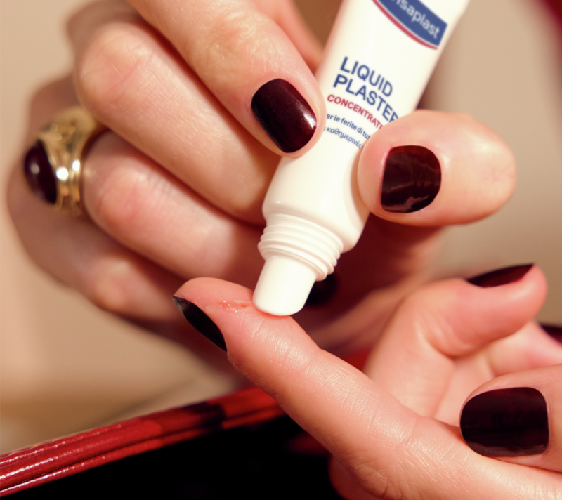 Zaštita rana uz novu generaciju flastera: Hansaplast Second Skin Protection flaster u spreju i tekući flaster koncentrat